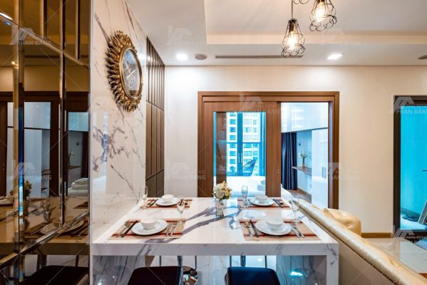Hãy đến xem trực tiếp căn hộ, kiểm tra các yếu tố như hệ thống điện, nước, trang thiết bị nội thất và các hạng mục khác